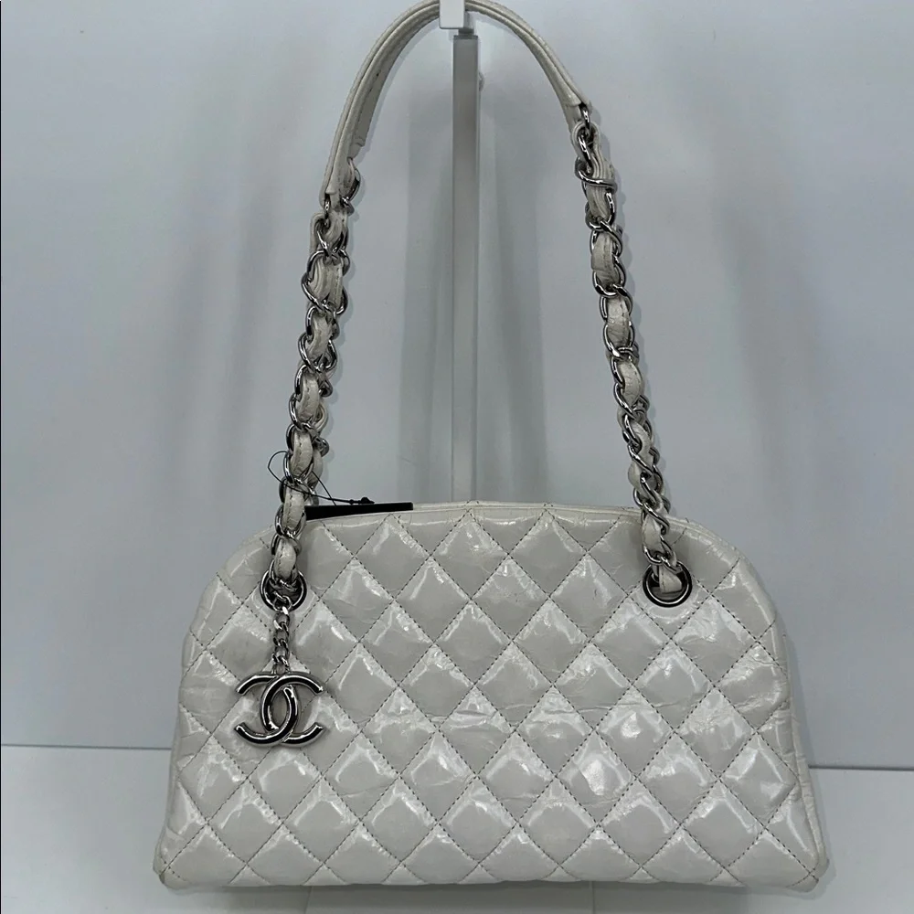 Authenticated CHANEL Mademoiselle Shoulder Chain Bag- White/Silver - Picture 3 of 17